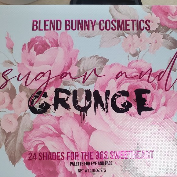 Indie Brand BLEND BUNNY COSMETICS Sugar and Grunge eyeshadow palette - Picture 4 of 8